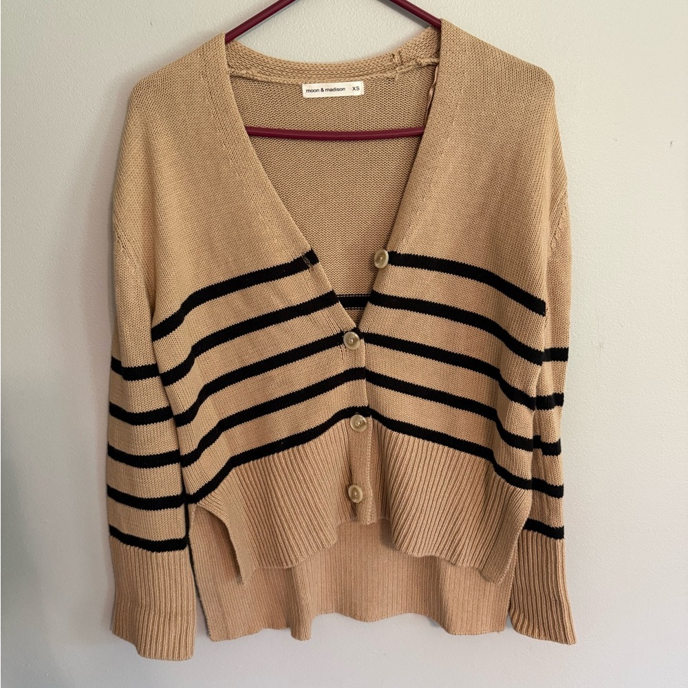 Moon & Madison Tan and Black Cardigan Sweater